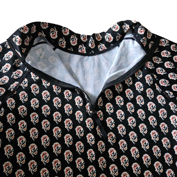 Garnet Hill Swim Rashguard Natural UPF 50+ M Long Sleeve Pullover 1/4 Zip Black - Picture 6 of 14